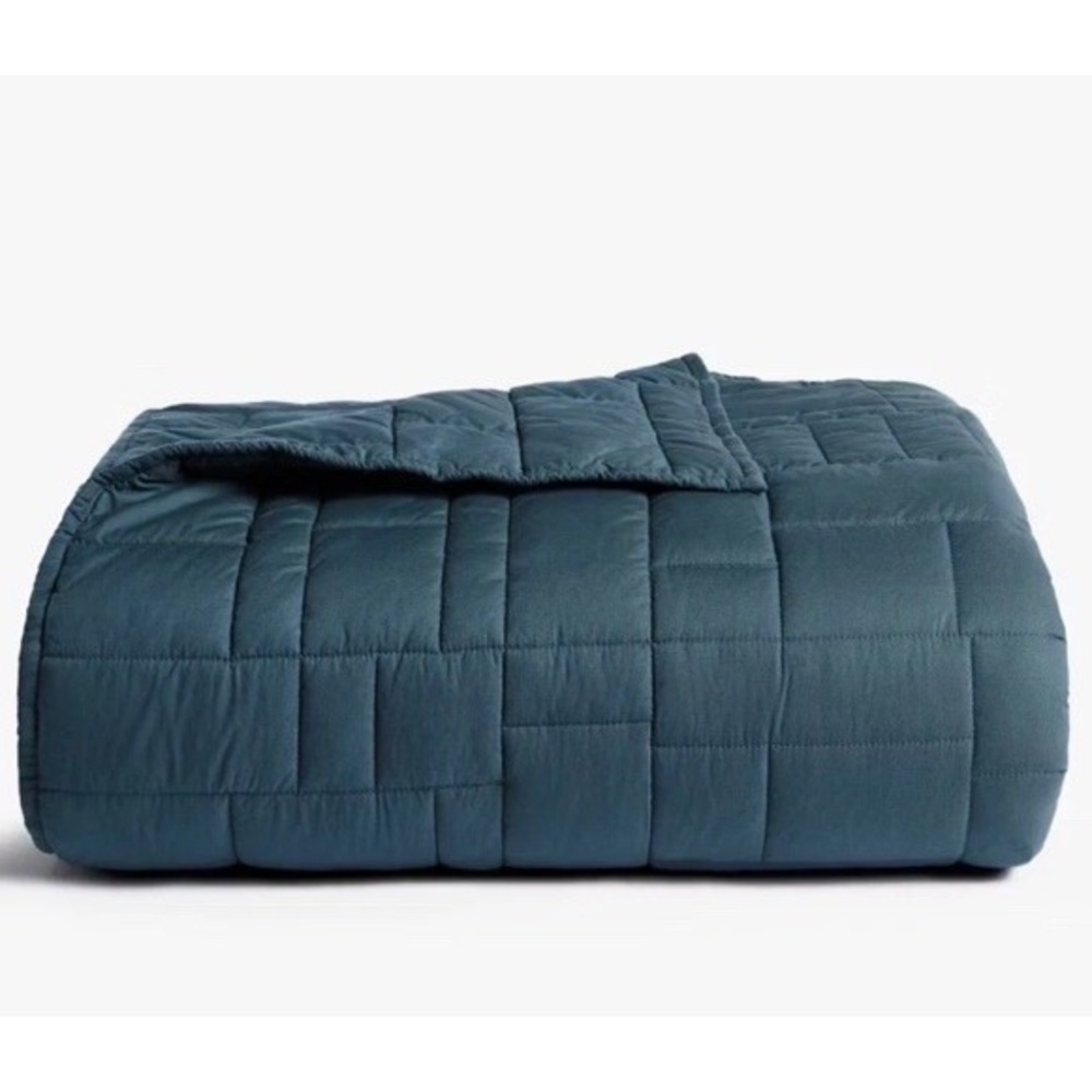 Parachute King / California King Cozy Block Quilt  -  COVE